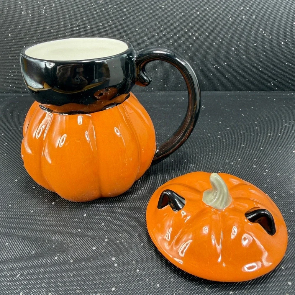 Pottery Barn Peek A Boo Cat Lidded Mug Halloween Pumpkin Black Cat Ceramic Cup